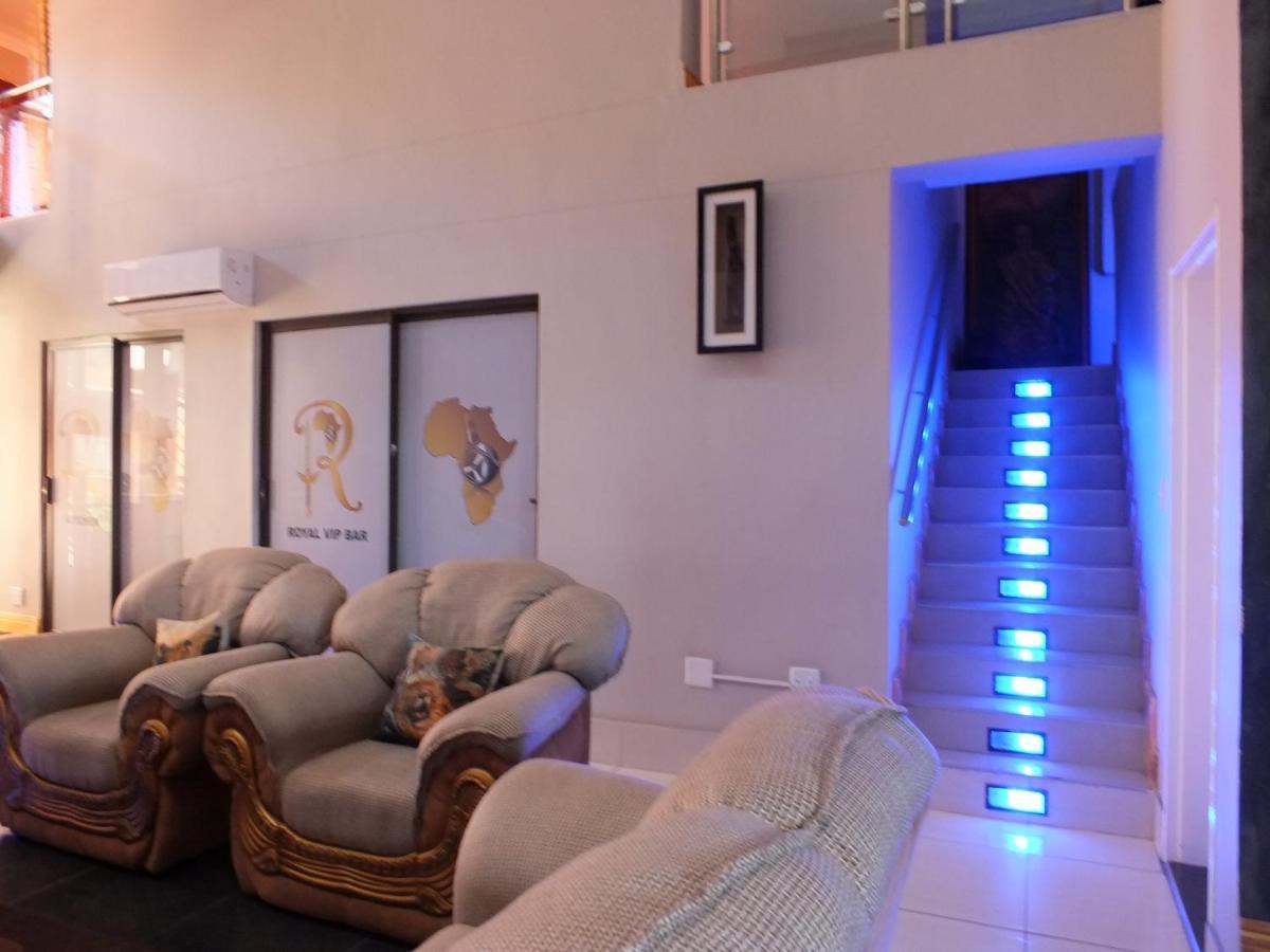 Royal Castle Guest House Windhoek Dış mekan fotoğraf