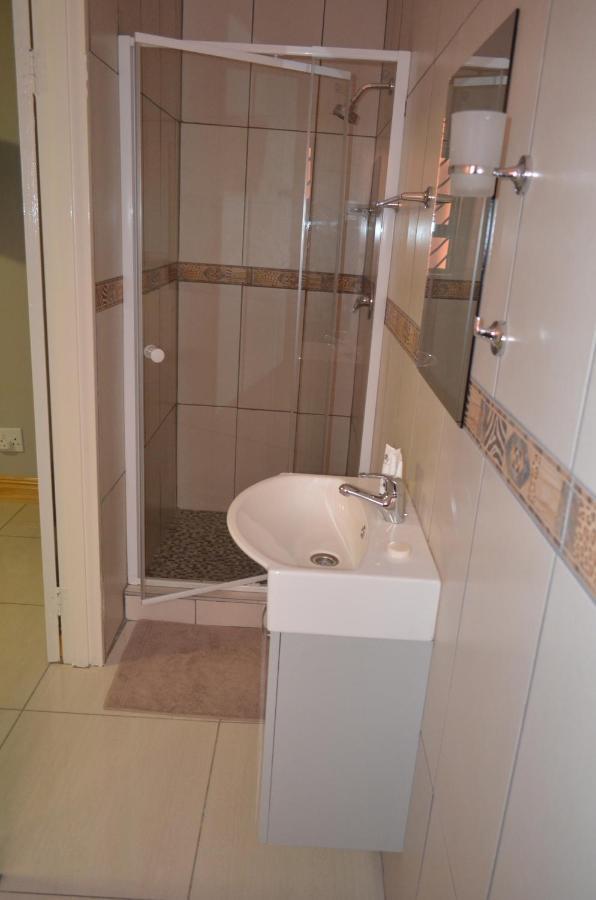 Royal Castle Guest House Windhoek Dış mekan fotoğraf