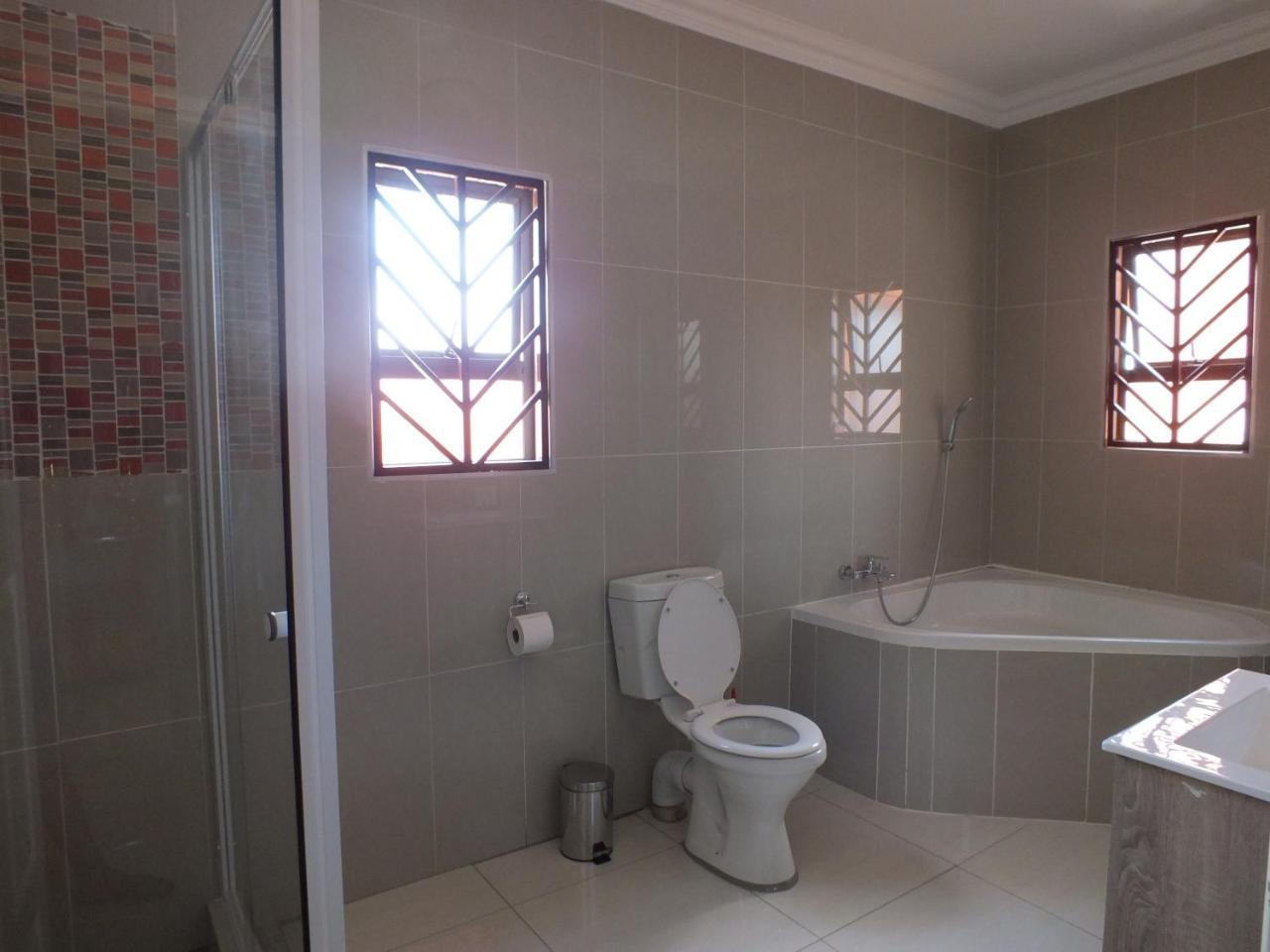 Royal Castle Guest House Windhoek Dış mekan fotoğraf